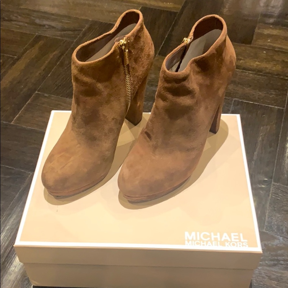 MICHAEL Michael Kors cognac suede booties